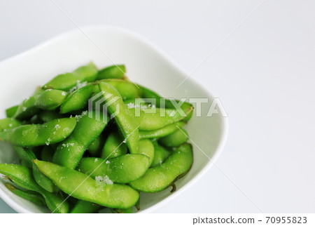 Freshly boiled green soybeans Kuroda Maru 70955823
