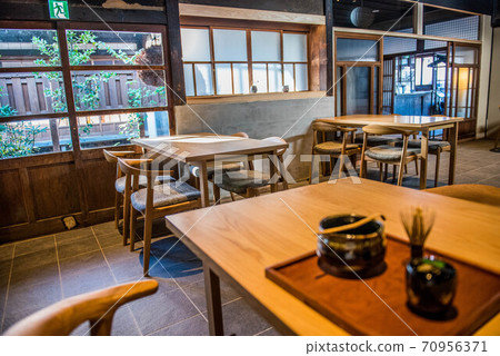 日本現代生活八女 70956371