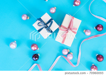 Christmas flat lay scene with golden decorations 70960093