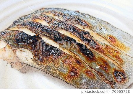 Home-style and simple home-cooked "salt-grilled striped jack" colored pencil drawing style Home-style and simple home-cooked "salt-grilled striped jack" colored pencil drawing style 70965738