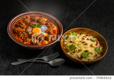 North African clay pot dishes (Tagine) 70968828