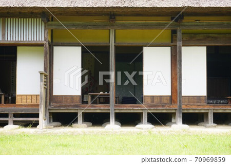Exterior view of an old folk house with a thatched roof, Okura, Sendai City, Miyagi Prefecture Exterior view of an old folk house with a thatched roof, Okura, Sendai City, Miyagi Prefecture 70969859