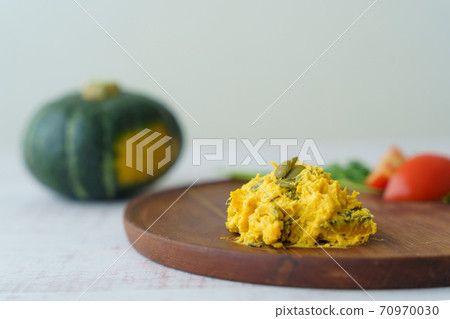 Pumpkin salad 70970030