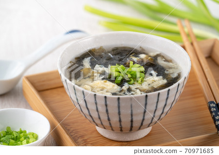 Seaweed egg soup Taiwan snacks seaweed egg soup Taiwan のりたまごスープ Seaweed egg soup Taiwan snacks seaweed egg soup Taiwan のりたまごスープ 70971685