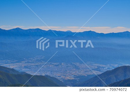 從長野縣駒谷市的秋天千jo敷附近一帶到東南側的風景(駒根市,南阿爾卑斯山,富士山等) 從長野縣駒谷市的秋天千jo敷附近一帶到東南側的風景(駒根市,南阿爾卑斯山,富士山等) 70974072