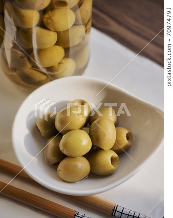 Mediterranean food pickled olives, side dish 70974791