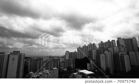 Seoul Sky 70975740