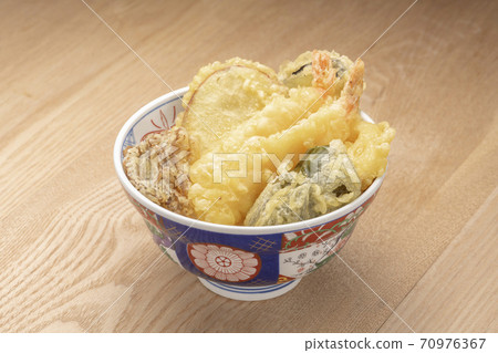Tendon (shrimp, pumpkin, eggplant, peppers, maitake mushroom, lotus root, sweet potato) Tendon (shrimp, pumpkin, eggplant, peppers, maitake mushroom, lotus root, sweet potato) 70976367
