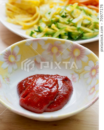 韓國傳統醬gochujang 韓國傳統醬gochujang 70977176