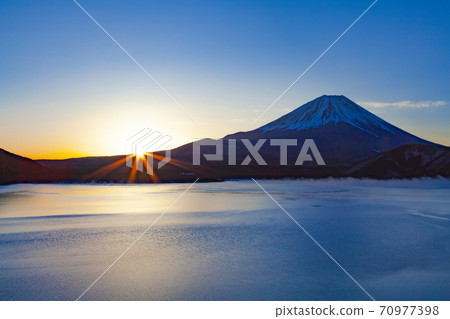 Mt. Fuji and sunrise at Minobu Town, Yamanashi Prefecture 70977398