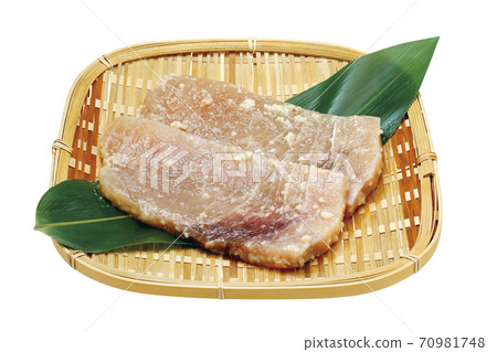 Swordfish pickled in kasuzuke_03 (with pass) Swordfish pickled in kasuzuke_03 (with pass) 70981748