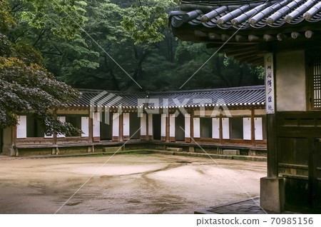 走在昌德宮 走在昌德宮 70985156