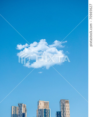 雲 70985627