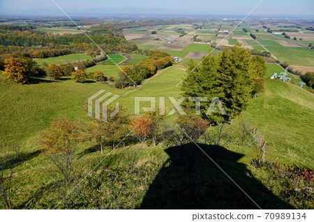 Autumn at Shinarashiyama Sky Park Observatory 70989134