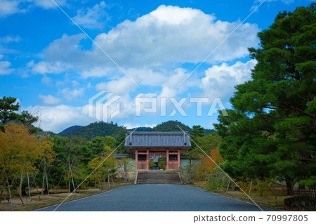 Ninna-ji Temple gate 70997805
