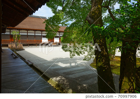 Ninnaji White Paper Institute and South Garden Ninnaji White Paper Institute and South Garden 70997906