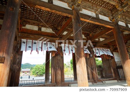 Ninna-ji temple gate 70997909