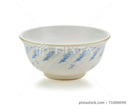Old white bowl on white background Old white bowl on white background 71000049