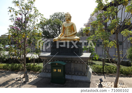 Kawasaki Daishi Shakuson Statue 71000102