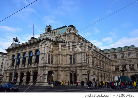 National Opera National Opera 71000453