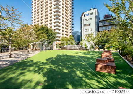 東京目黑川沿岸的五反田親水廣場 71002964