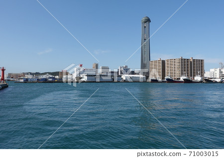 Shimonoseki City Landmark Kaikyo Yume Tower and the scenery around the lighthouse Shimonoseki City Landmark Kaikyo Yume Tower and the scenery around the lighthouse 71003015