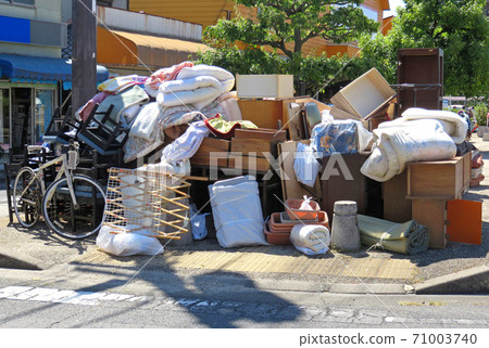 Oversized garbage storage Oversized garbage storage 71003740