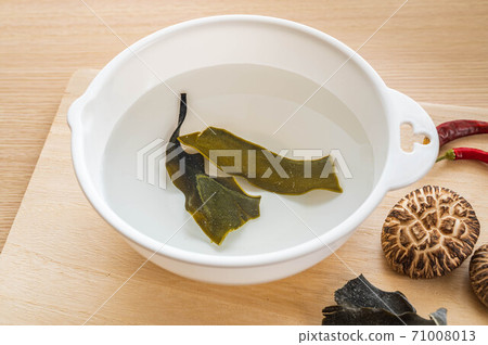 Kelp soup 71008013
