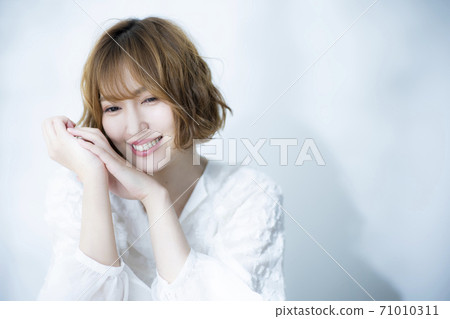 Women beauty hair care 71010311