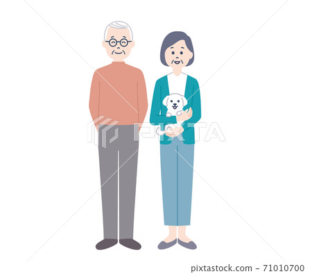 Senior couple and small dog 71010700