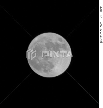 Full moon at night Full moon at night 71010940
