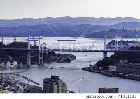 Shinonomichi Bridge and Onomichi Suido, Onomichi City, Hiroshima Prefecture Shinonomichi Bridge and Onomichi Suido, Onomichi City, Hiroshima Prefecture 71011535