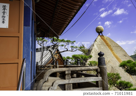 Senkoji Temple Tamanoiwa, Onomichi City, Hiroshima Prefecture 71011981