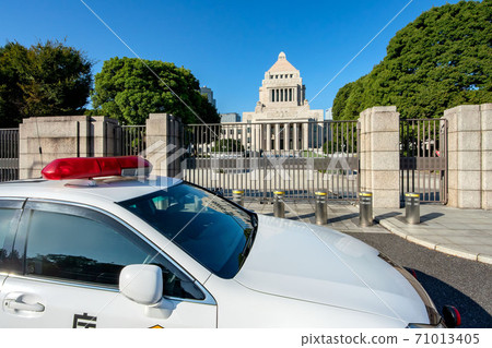 Houses of Parliament Houses of Parliament 71013405