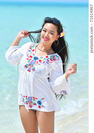 Bikini girls Bikini girls 71014907