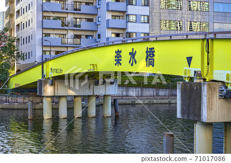 Tennozu Isle Rakusui Bridge, Shinagawa-ku, Tokyo 71017086