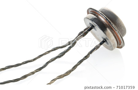 radio component diode closeup 71017359