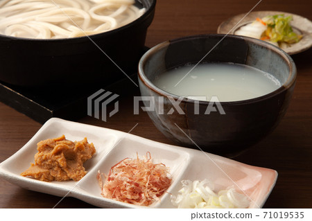 Oshibori Udon Oshibori Udon 71019535
