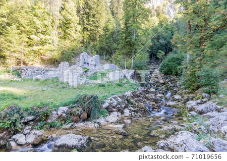 Waterfall of the Frasnee from Jura Mountains Waterfall of the Frasnee from Jura Mountains 71019656