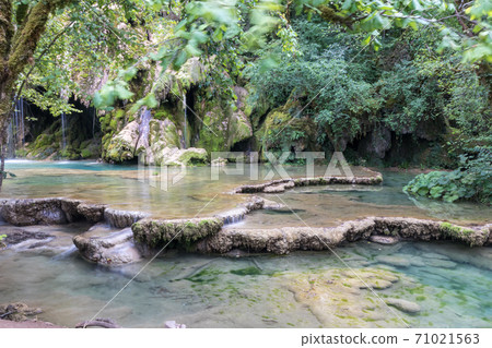 Jura Tufs waterfall, with its spectacle limestone sculptures Jura Tufs waterfall, with its spectacle limestone sculptures 71021563