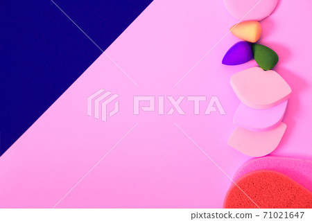 cosmetic sponges and foundation 71021647