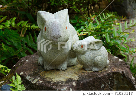 兔雕像宇佐木神社岡崎神社 兔雕像宇佐木神社岡崎神社 71023117
