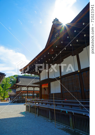 Shimogamo Shrine, Shinto shrine, light beam, glow Shimogamo Shrine, Shinto shrine, light beam, glow 71023341