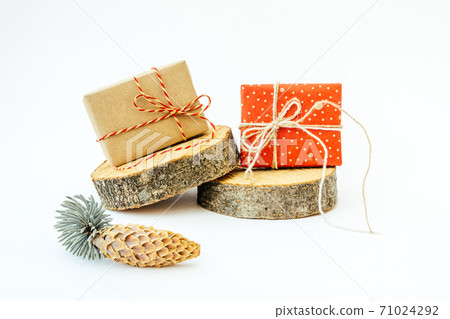 Craft gifts on the wooden round shapes. Craft gifts on the wooden round shapes. 71024292