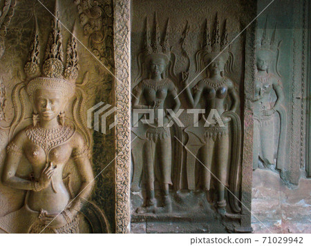 Angkor Wat's Debutter Angkor Wat's Debutter 71029942