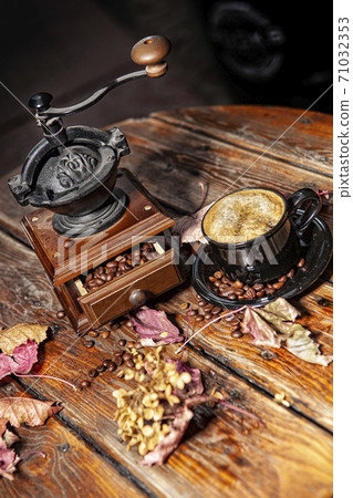 Autumn Coffee 71032353