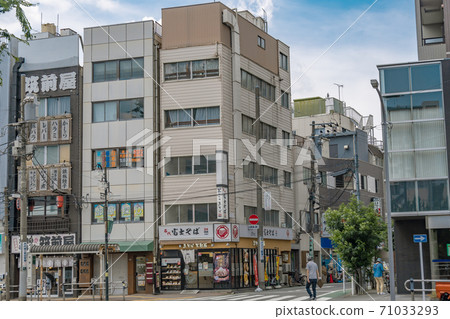 Scenery in front of the station Itabashi Station Scenery in front of the station Itabashi Station 71033293