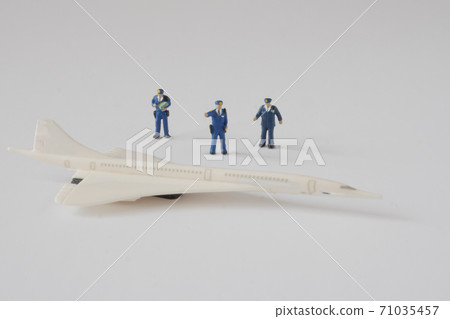 A miniature of a police officer watching Concorde A miniature of a police officer watching Concorde 71035457