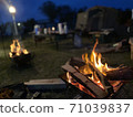 BBQ bonfire 71039837