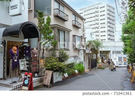 Cityscape in front of the east exit of Daikanyama Station on the Tokyu Toyoko Line, Shibuya-ku, Tokyo Cityscape in front of the east exit of Daikanyama Station on the Tokyu Toyoko Line, Shibuya-ku, Tokyo 71041361